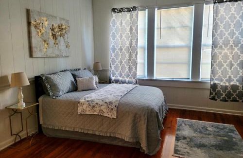 Thomaston House | Hannah House South Cozy country living near the city