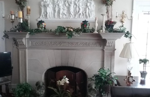 Downtown Niagara Falls Bed & Breakfast | Hanover House Bed and Breakfast