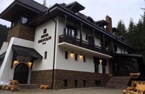 Obarsia Lotrului Hotel | Hanul Haiducilor