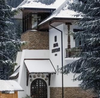 Obarsia Lotrului Hotel | Hanul Haiducilor