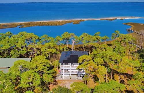 East End Apartment | Happiness Bay: Saint George Island Waterfront Luxury