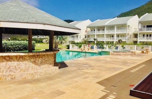Basseterre Condo | Happy Dayz @ Cozy Condo By the Sea