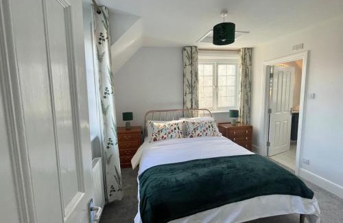 Broughton Apartment | Happy Hinwood House, Hampshire!