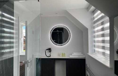 Broughton Apartment | Happy Hinwood House, Hampshire!