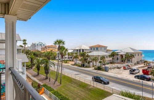 Crystal Shores House | Happy Hours