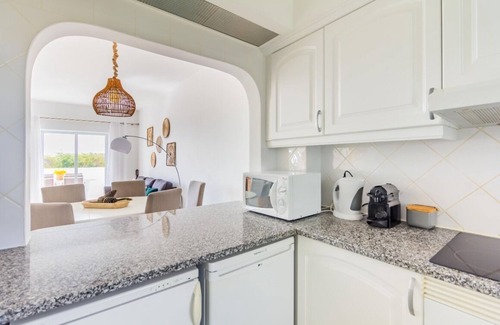 Alpouvar Apartment | Happy House in Clube Albufeira