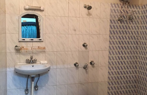 Thimphu Apartment | "Happy independent apartments" in Thimphu, Bhutan.for budget travellers.