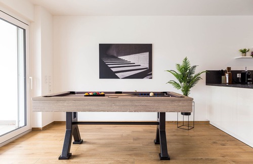 Friedrichshafen Apartment | Happy Living Bodensee Nur100 Meter zum See Inkl. Billard, Balkon, W-lan, Kaffee