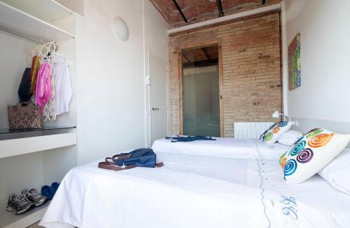 El Camp de l'Arpa del Clot Apartment | Happy People Gaudi Sant Pau Apartments