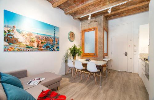 La Sagrada Familia Apartment | Happy People Sagrada Familia Apartments