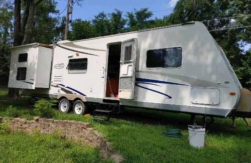 Mannford RV Rental | Happy place camper