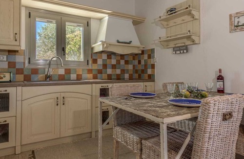 Adamas House | Happy Stay Apartment