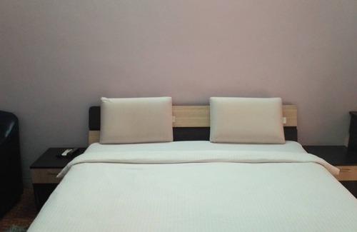 Viman Nagar Hotel | Happy Stay Service Apartment