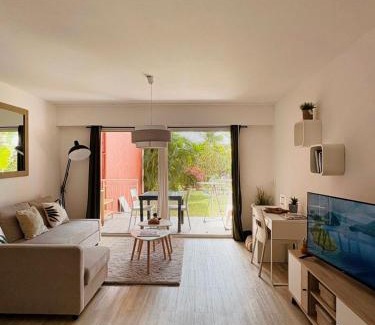Orient Bay Apartment | Happy studio Orient bay Palm court Residence