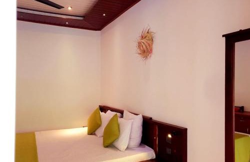 Hikkaduwa House | Happy Three Holiday Homes
