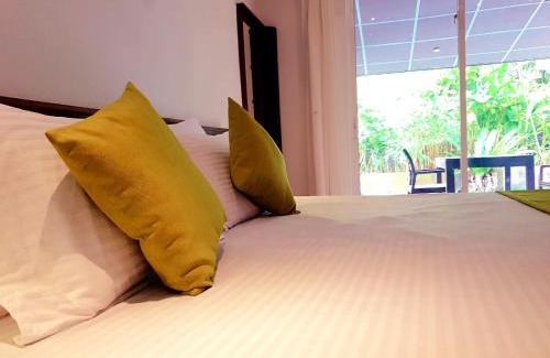 Hikkaduwa House | Happy Three Holiday Homes