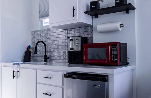 Puntas Apartment | ★ Happy Turtle Loft - Sparkling clean corner loft steps to Sandy Beach ★