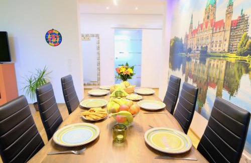 Ahlem-Badenstedt-Davenstedt Apartment | HappyBnB - Stilvolles, naturgelegenes Apartment mit Blick auf den Mittellandkanal und die Wasserstadt Hannover - Kamin, Parken und Spielplatz
