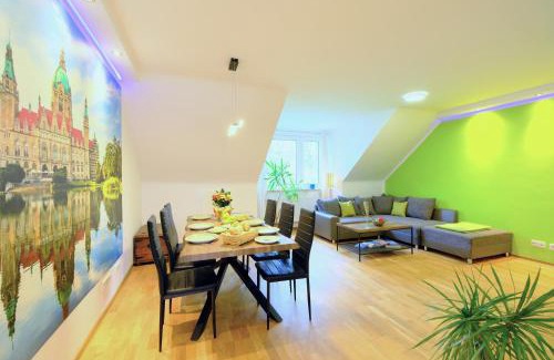 Ahlem-Badenstedt-Davenstedt Apartment | HappyBnB - Stilvolles, naturgelegenes Apartment mit Blick auf den Mittellandkanal und die Wasserstadt Hannover - Kamin, Parken und Spielplatz