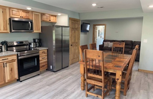Hartshorn House | Happy’s Trout Loft - 0.5 Miles from Montauk