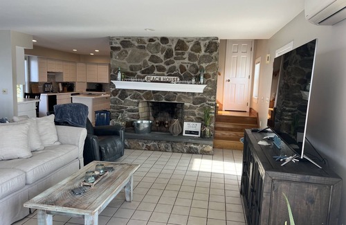 Seabrook House | Harbor House in Seabrook, NH featured on HGTV's Beach Hunters!
