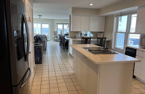Seabrook House | Harbor House in Seabrook, NH featured on HGTV's Beach Hunters!