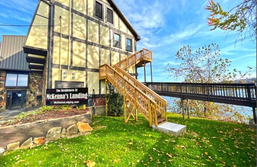 Marietta Condo | Harbor Master | 2 Bed Condo Waterfront on Ohio River