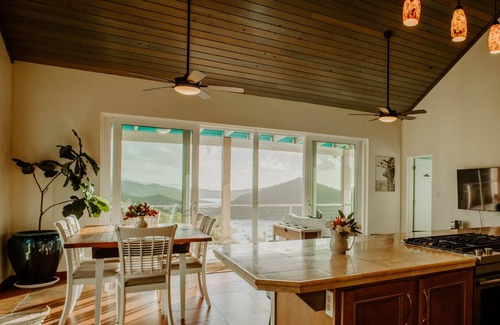 Estate Carolina House | ★ Harbor Master ★ Solar | Private Pool | Sunrise | Family | Couples | Stargaze