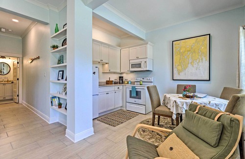 Biloxi Apartment | Harbor Oaks Haven: Walk to Front Beach & Downtown!