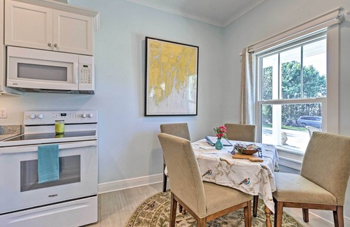 Biloxi Apartment | Harbor Oaks Haven: Walk to Front Beach & Downtown!