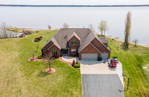Gladstone House | Harbor Point RetreatnFamily-sized, Lakefront Retreat Home! Fenced-in backyard!