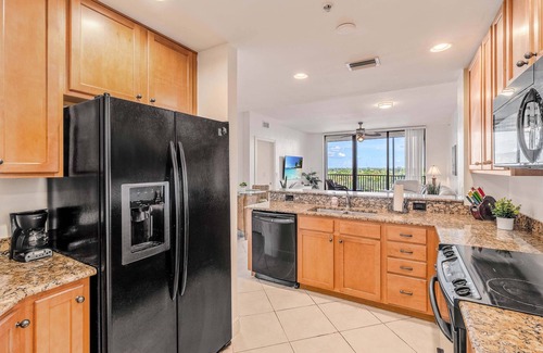 Cape Harbour Condo | Harbour Haven: Waterfront Condo with Marina Views