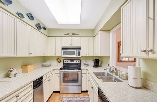 Saint Simons Island Condo | Harbour Oaks 312 - 2Br/2Ba condo near Village