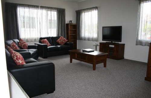 Timaru Hotel | Harbour View Motel