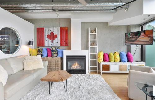 James Bay House | Harbourview Executive Condo
