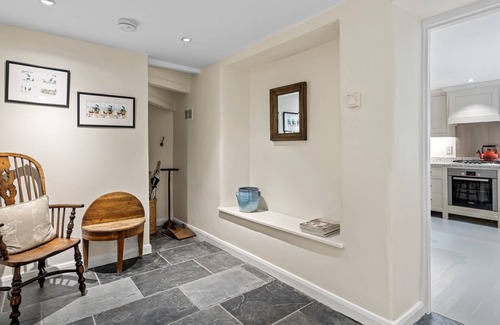 Tetbury Cottage | Hare Cottage - pet friendly near Tetbury