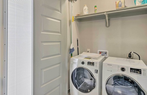 Harlingen House | Harlingen Townhome w/ Yard ~ 2 Mi to Birding!
