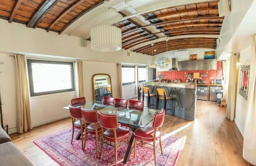 Puteaux House | "HARMONIE" - PENICHE 200m² - PARIS - 4 bedrooms, terrace 100m², sleeps 10