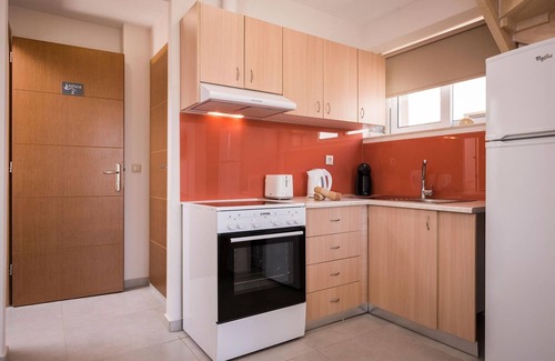 Platanias Town Apartment | Harmonious Athina Apartments Near the Beach