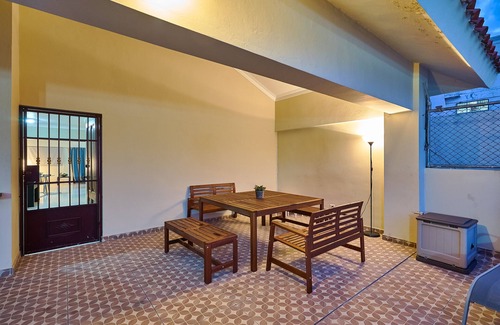 Ensanche Quisqueya Apartment | Harmony 4BR Penthouse Close to Blue Mall with Private Outdoor Rooftop Terrace