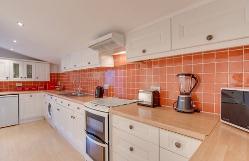 Seaton House | Harmony Cottage - Two Bedroom House, Sleeps 3