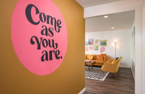 Lamar Heights Area House | Harmony House An Experiential home With A Hot Tub
