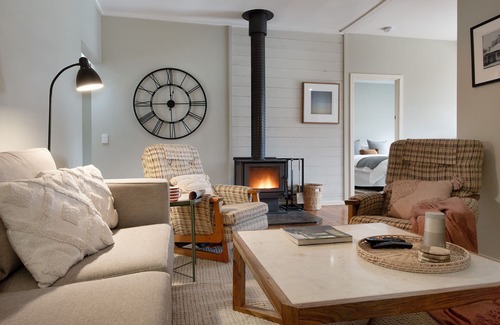 Trentham House | Harpers House - Pet Friendly in Trentham