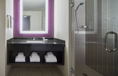 Murphy Hotel | Harrah's Cherokee Valley River Casino & Hotel