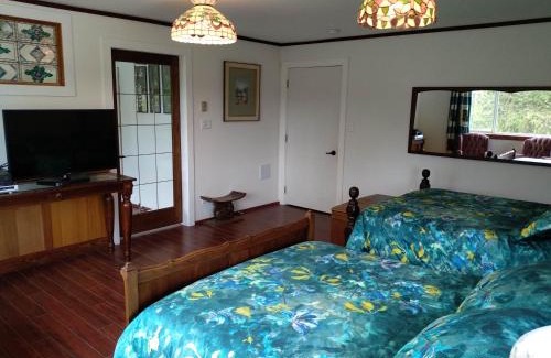 Harrison Mills Bed & Breakfast | Harrison Hammond House Farmstay