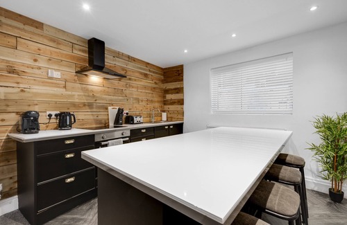 Anfield House | HARROW LODGE - Strictly NO Parties