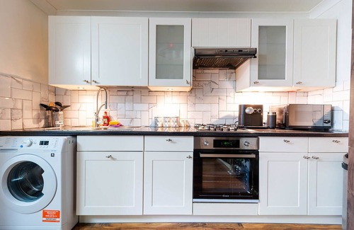 Marlborough Apartment | Harrow Short Term Rental