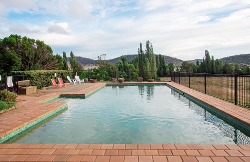 Burrundulla House | Harrowfield Homestead - Spacious Private Retreat