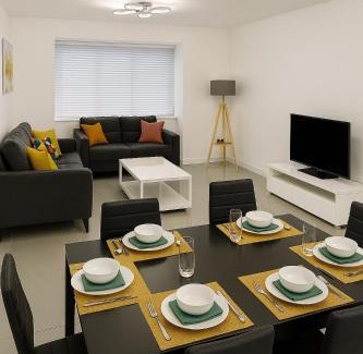 Leavesden Villa | Harry Potter Stay - Watford & London Links - Large Family