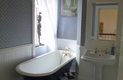 Carrick-on-Shannon Bed & Breakfast | Hartley House B&B